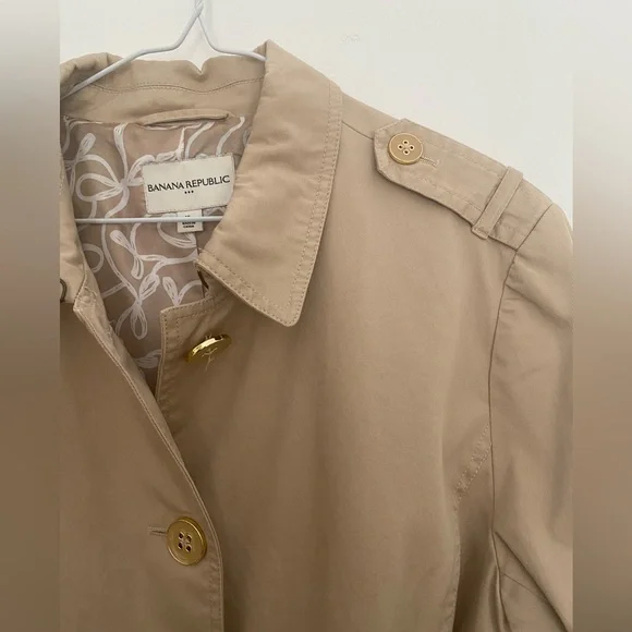 Banana Republic Beige Belted Trench Coat - Picture 2 of 3